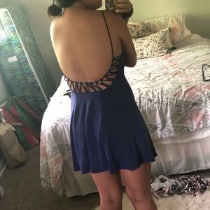 Backless dress